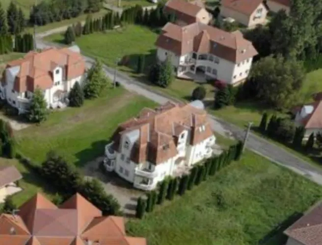 アパート 3 Barat